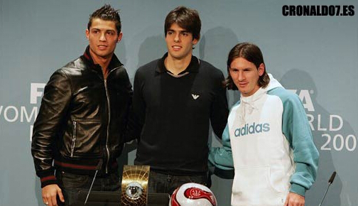 龙腾简合机甲割草新游抢眼，IGG新作硬刚点点互动？